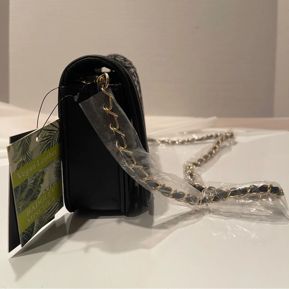 NWT Badgley Mischka Black Sequin Satin & Vegan Leather Crossbody Clutch Money‎